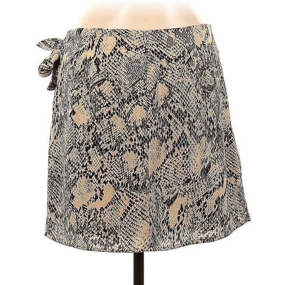 A Love Like You Faux Wrap Mini Skirt Snake Print Tan Black Size Medium - Picture 2 of 6